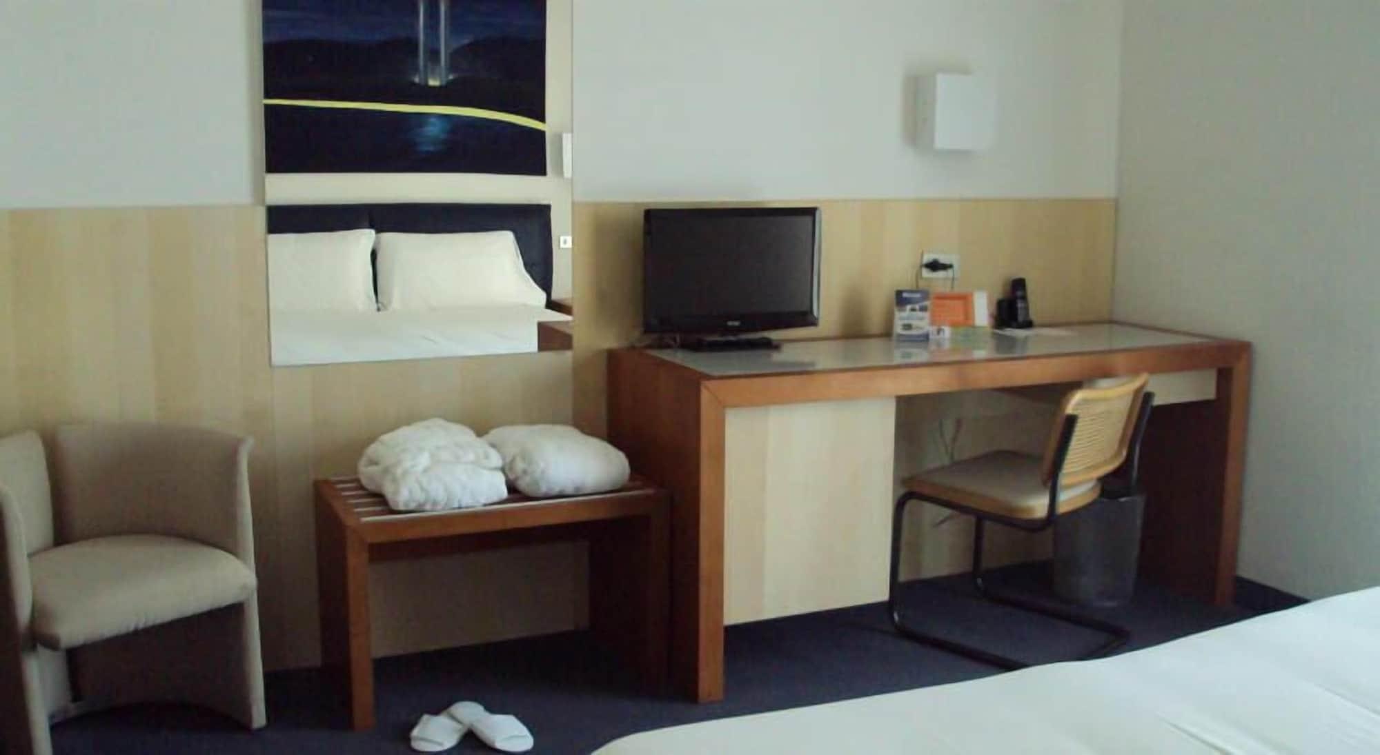 Arte Hotel Perugia Bagian luar foto