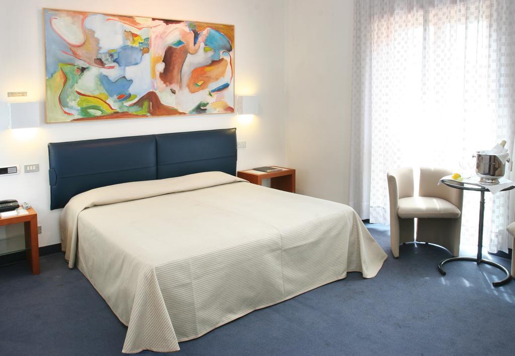 Arte Hotel Perugia Bagian luar foto