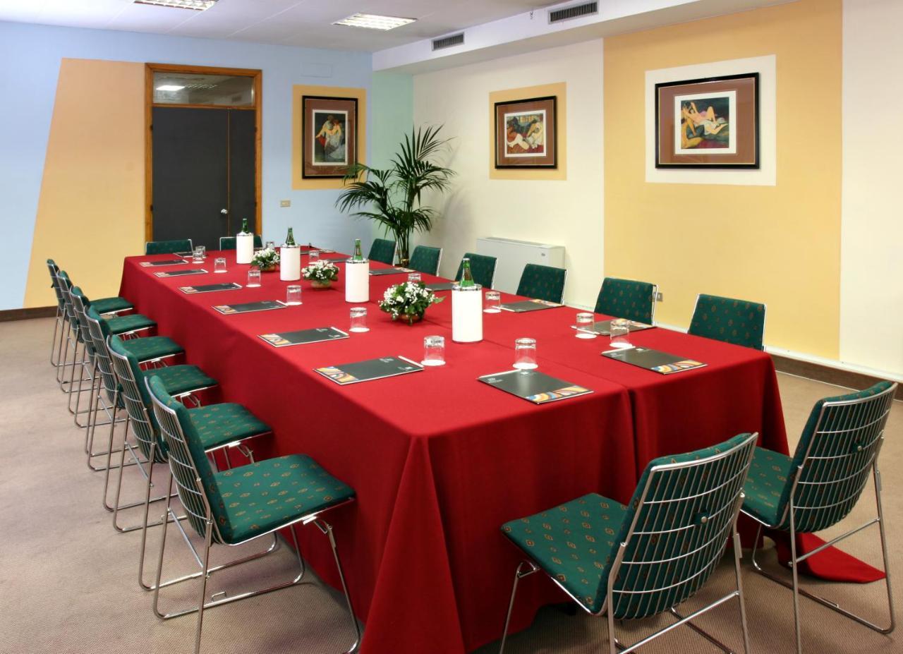Arte Hotel Perugia Bagian luar foto