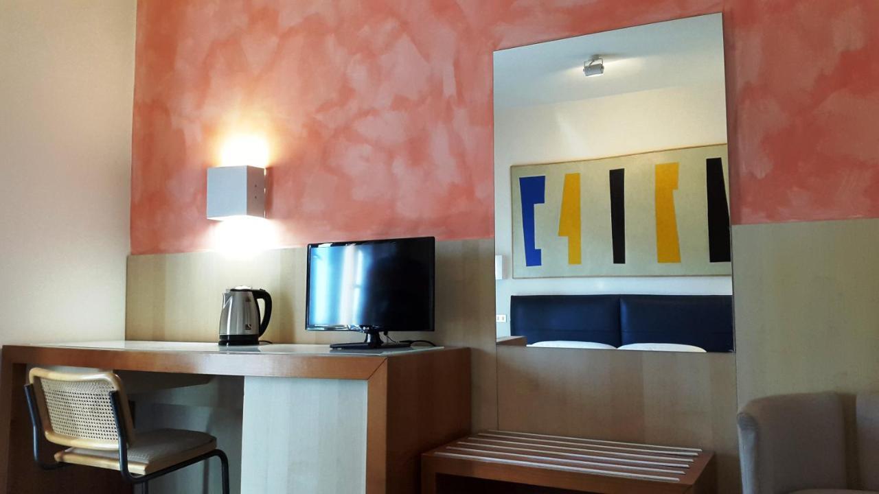 Arte Hotel Perugia Bagian luar foto