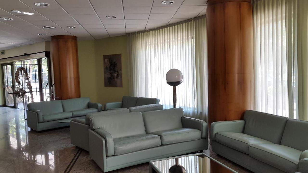 Arte Hotel Perugia Bagian luar foto