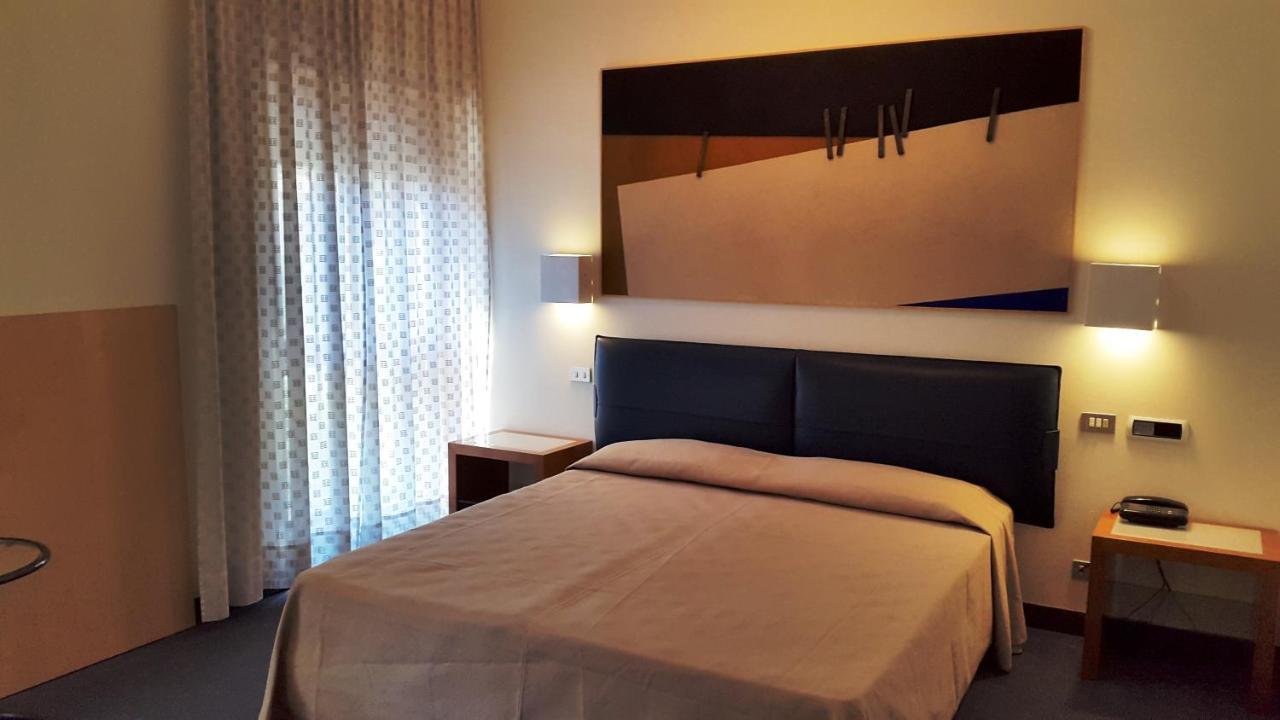 Arte Hotel Perugia Bagian luar foto